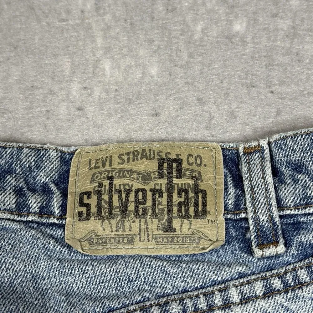 VTG 90s Levis SilverTab Jeans Mens Size 33 Baggy Fit Light Wash Denim Y2k
